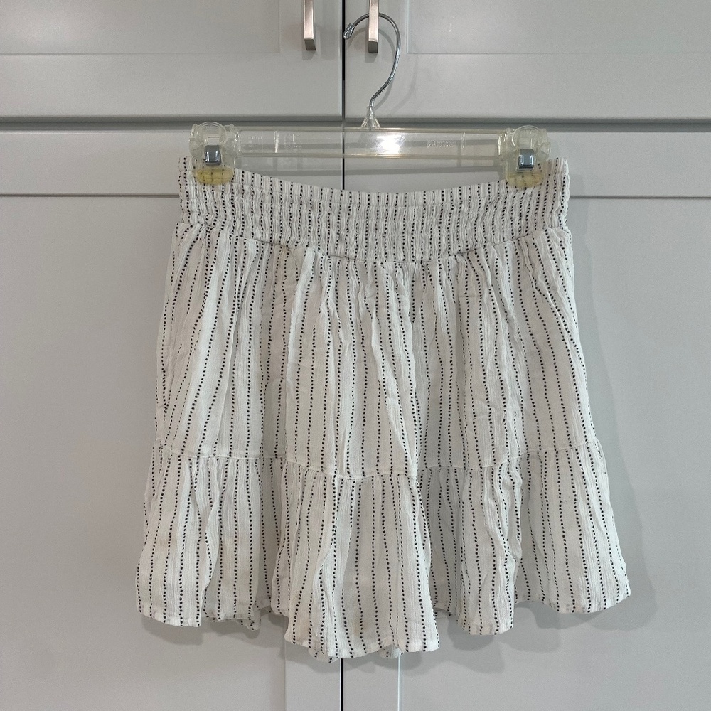 Polka dot mini skirt (size small)
